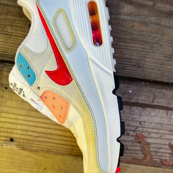 Nike Air Max 90s - Picture 3 of 10